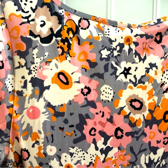 NWT STYLISH Noracora  Vibrant Floral V-Neck Short Sleeve Dress   SZ M - Picture 3 of 12